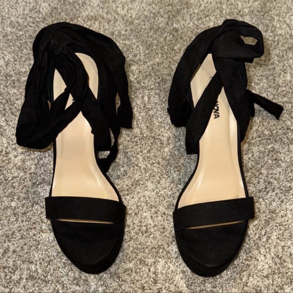 Black Heels w/ Ballet Ankle-ties
